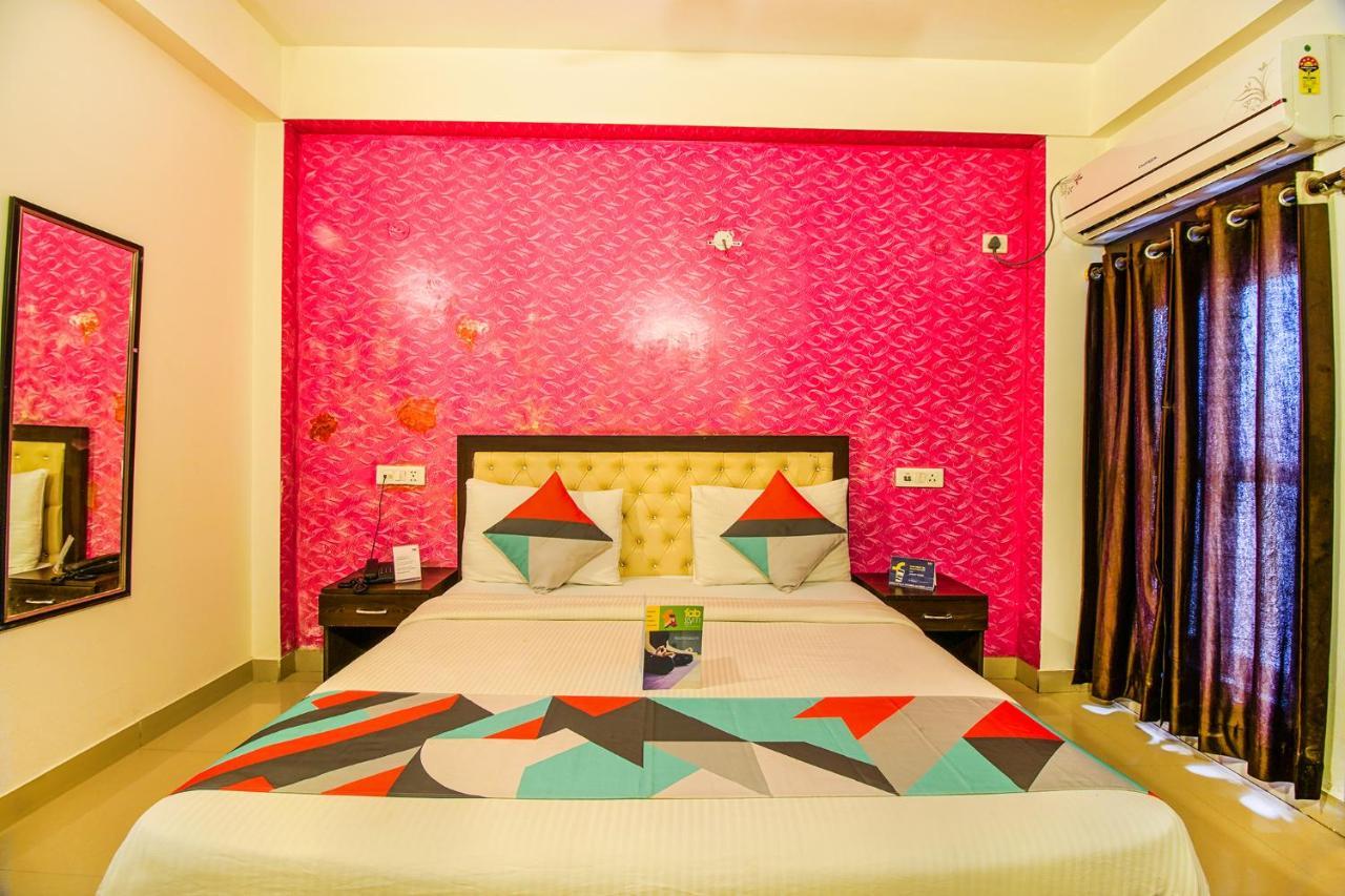 Fabexpress Tp Suite Near Igi Airport New Delhi Buitenkant foto