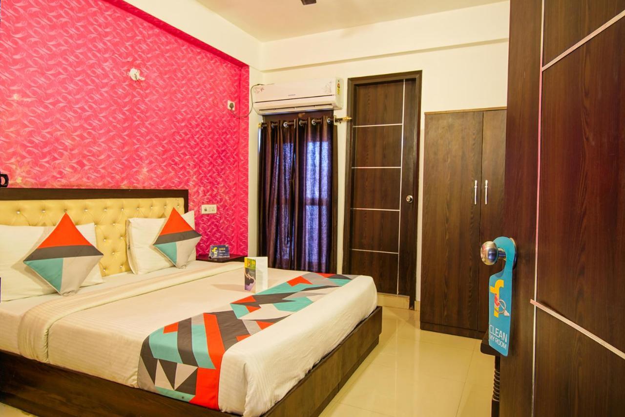 Fabexpress Tp Suite Near Igi Airport New Delhi Buitenkant foto