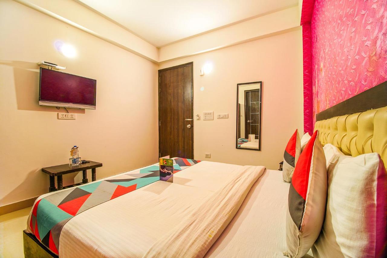 Fabexpress Tp Suite Near Igi Airport New Delhi Buitenkant foto