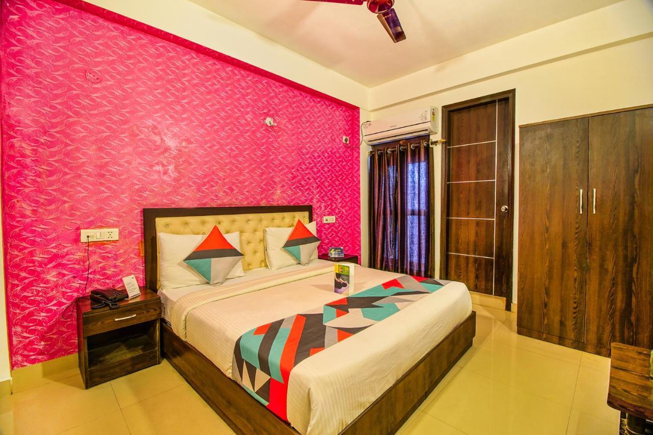 Fabexpress Tp Suite Near Igi Airport New Delhi Buitenkant foto